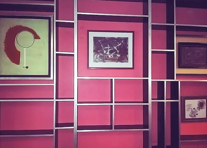 Dharma Hotel 2*
